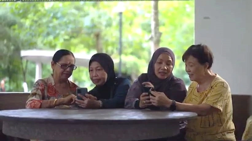 aunties-chatting-at-a-void-deck