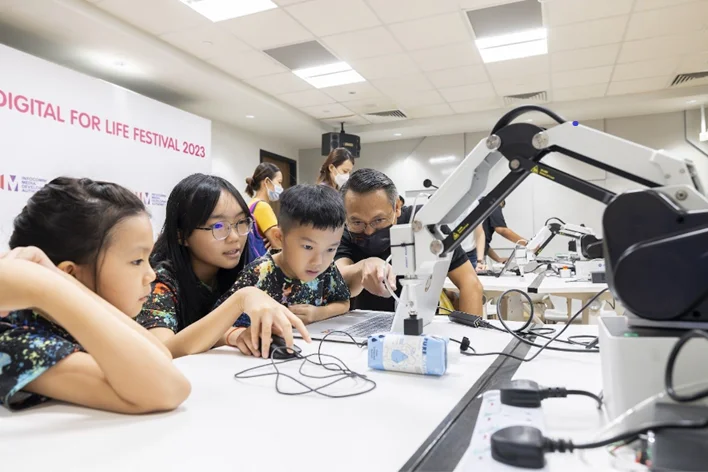 Little ones embarked on a learning journey with robotics.